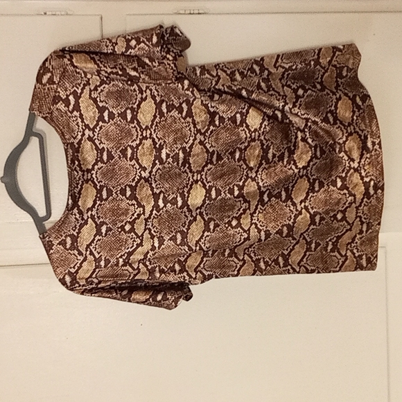 SML sport snake print stretchy sliky tee size L - Picture 2 of 7